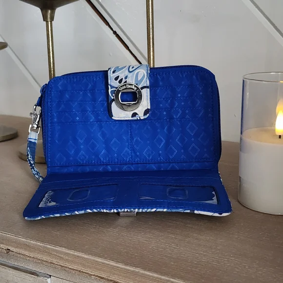 Vera Bradley Blue and White Floral Clutch - Picture 5 of 6